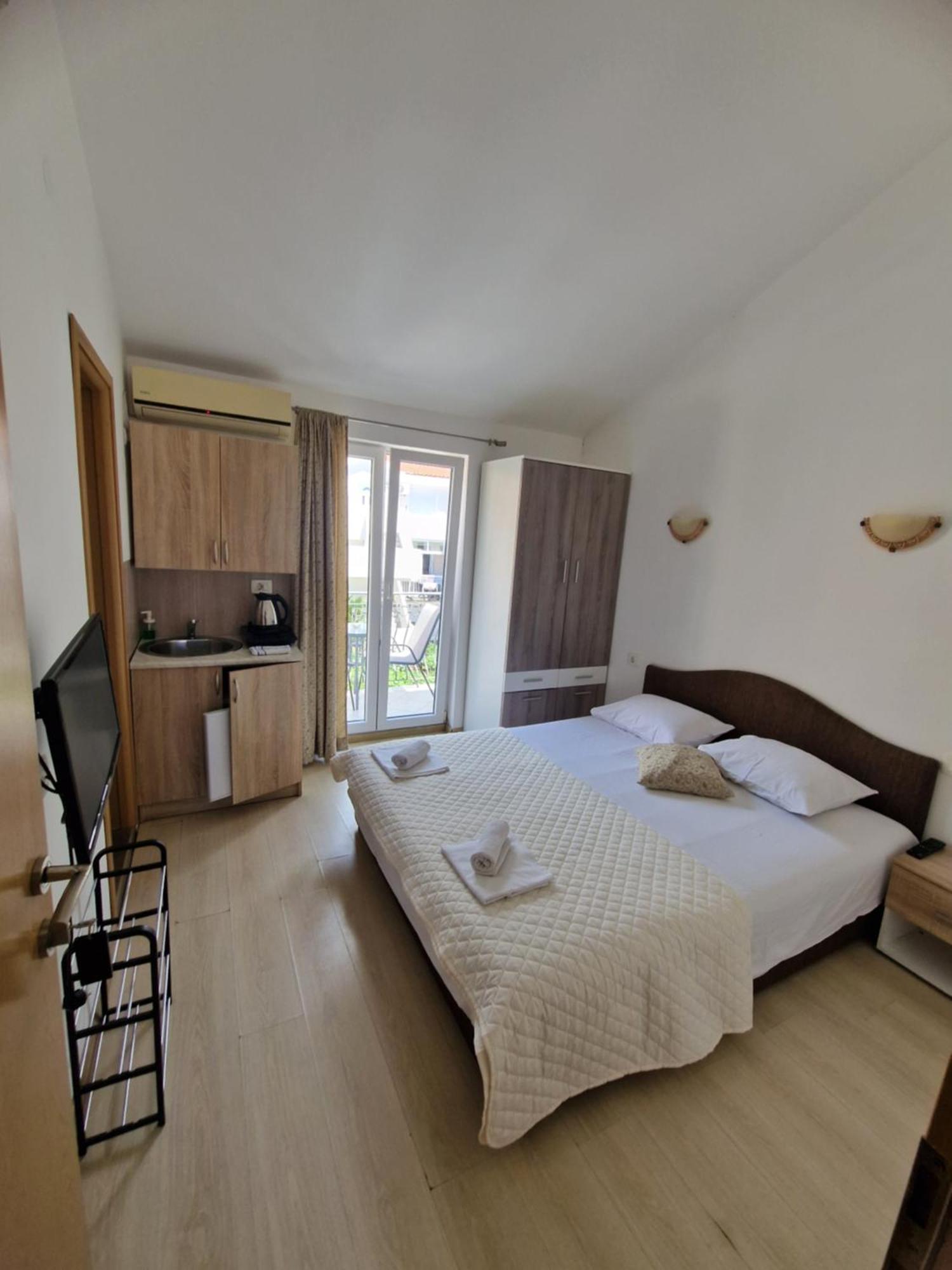Guest House Damjana Budva Exteriér fotografie