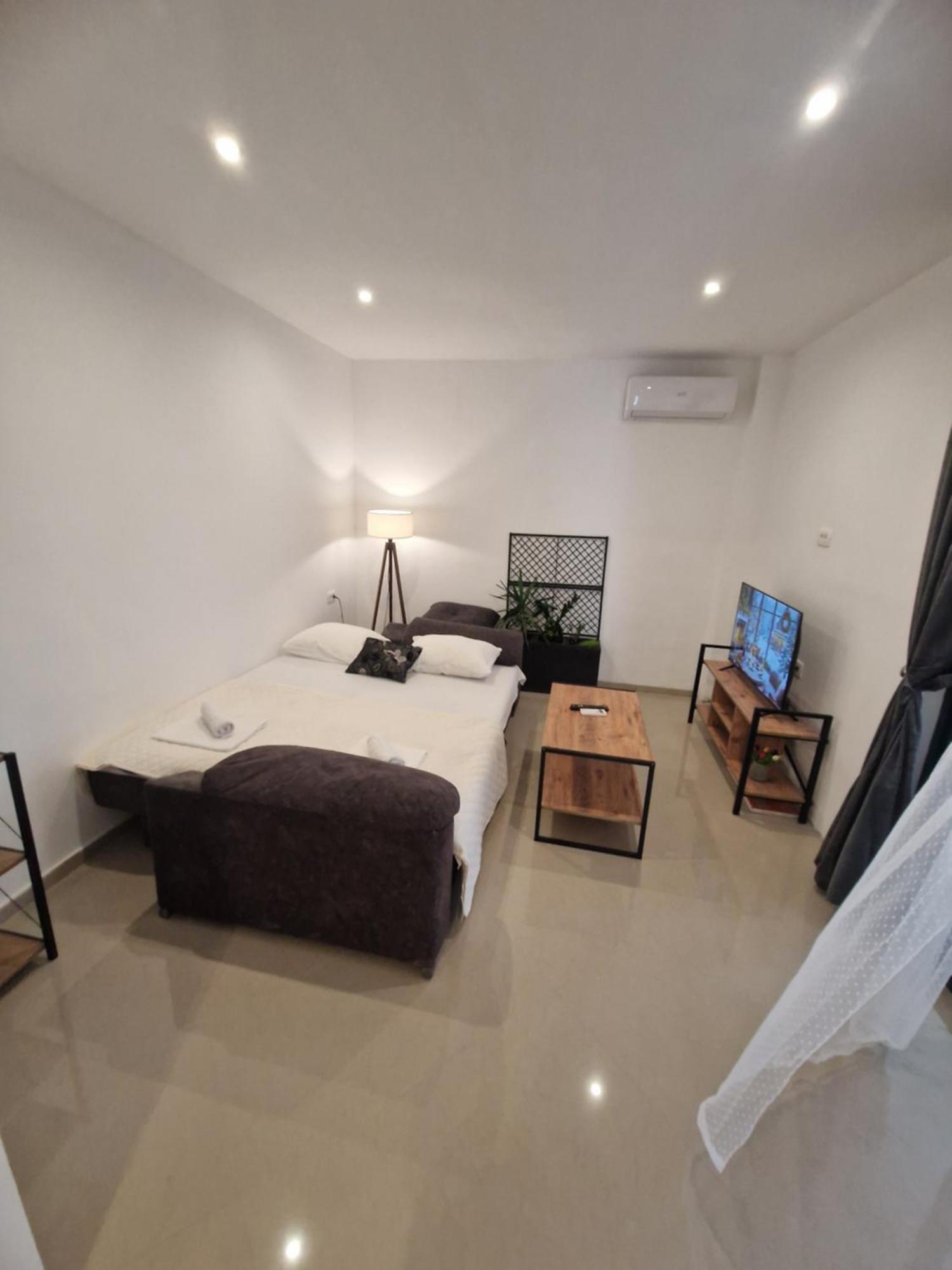 Guest House Damjana Budva Pokoj fotografie